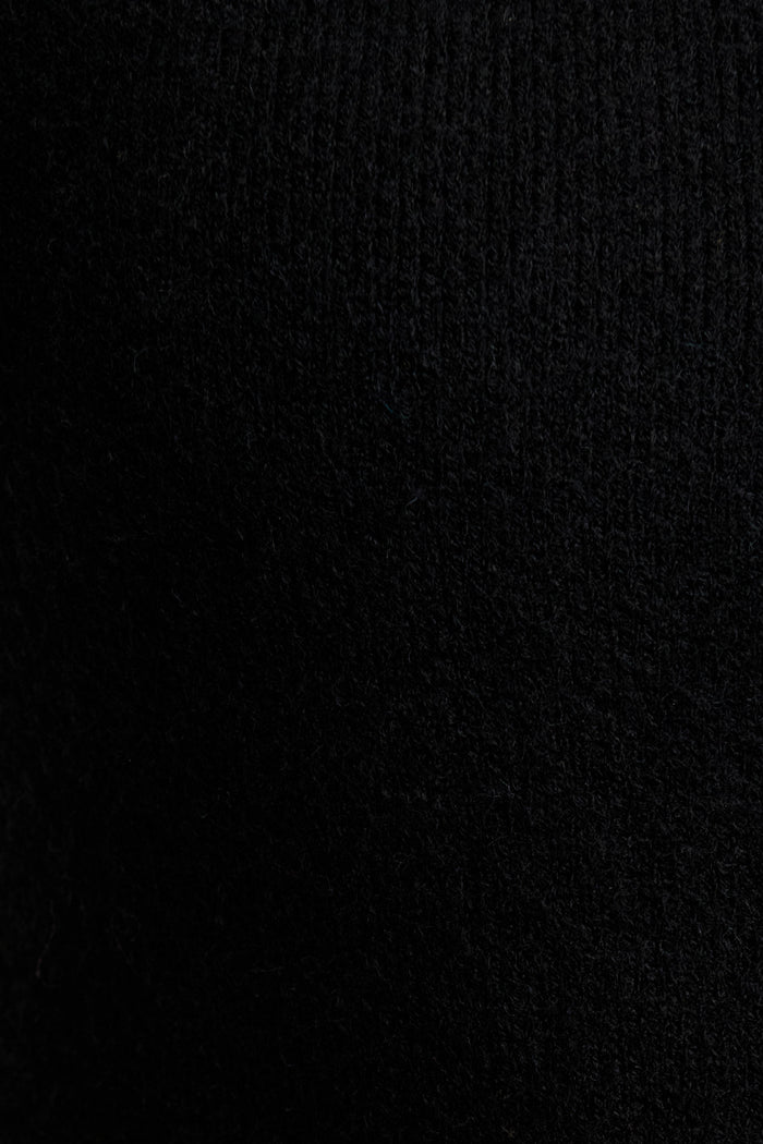 Standout Knit Cardigan in Black fabric