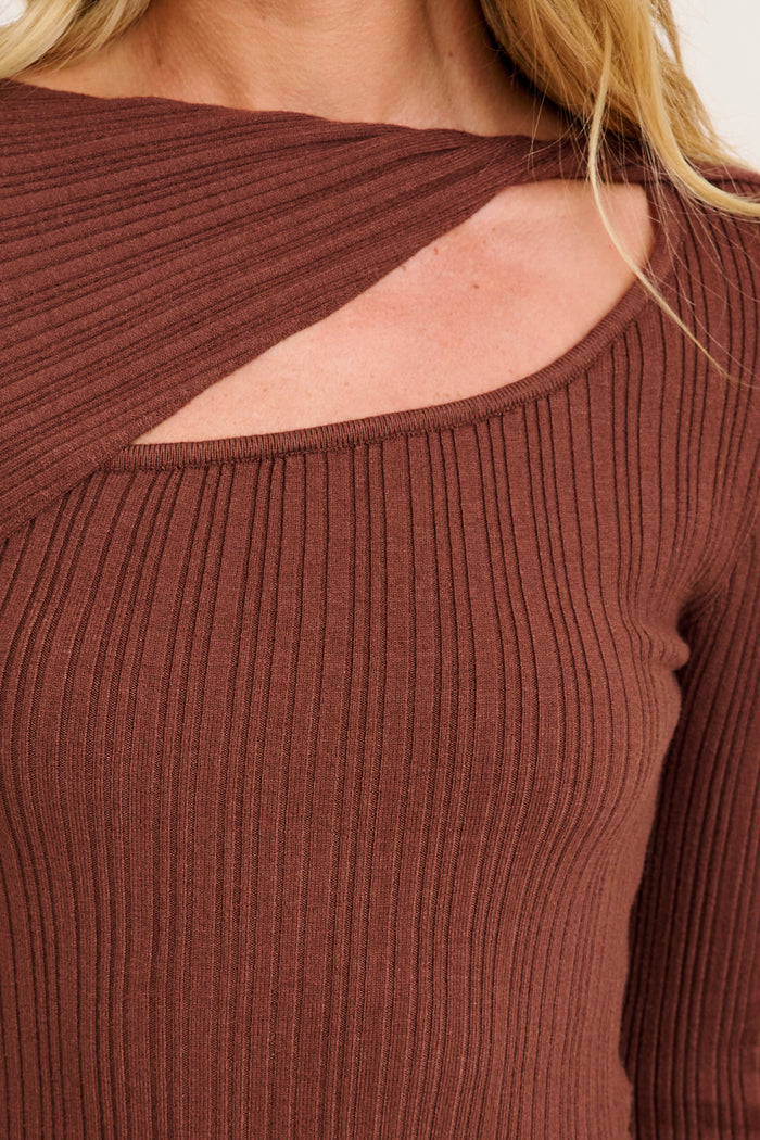 Delaray Knit Top in Chocolate detail