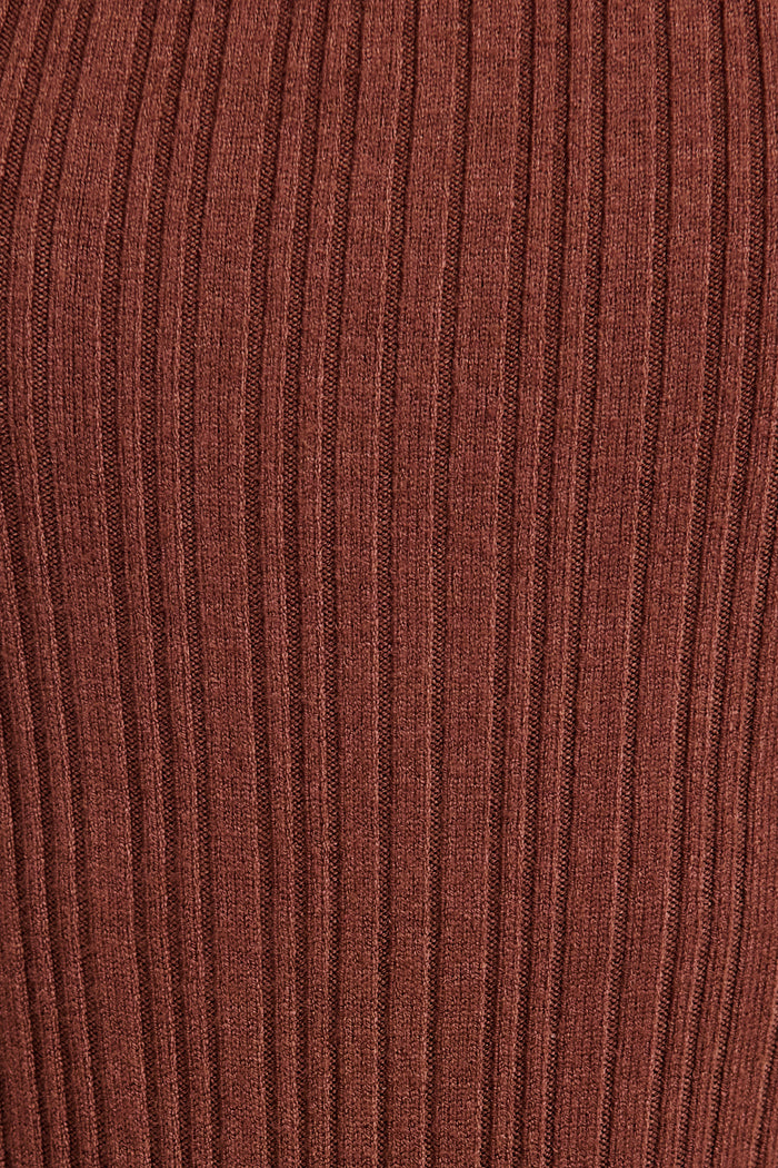 Delaray Knit Top in Chocolate fabric