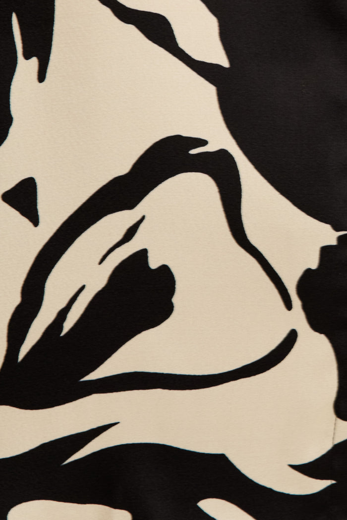 Errands Shirt in Black with Cream Print fabric