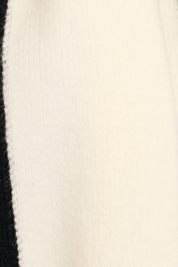 Noa Knit Scarf in White with Black Border fabric