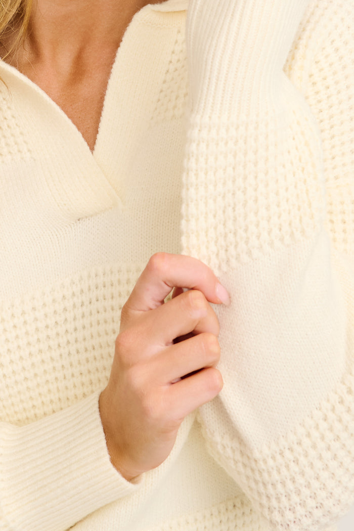 Comfort Knit in Cream Wool Blend detail