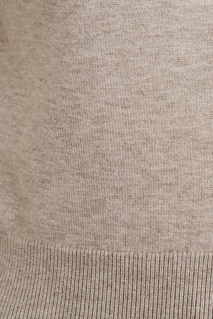 Jasleen Knit Cardigan in Grey fabric