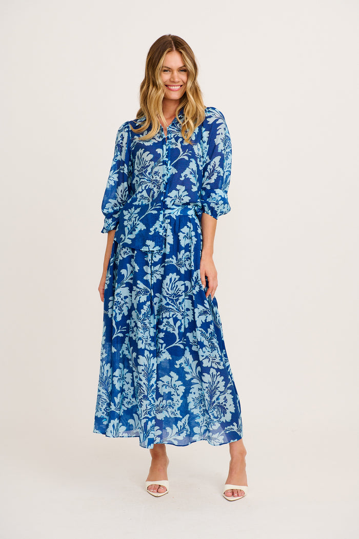 Flower Girl Shirt in Blue Floral full length
