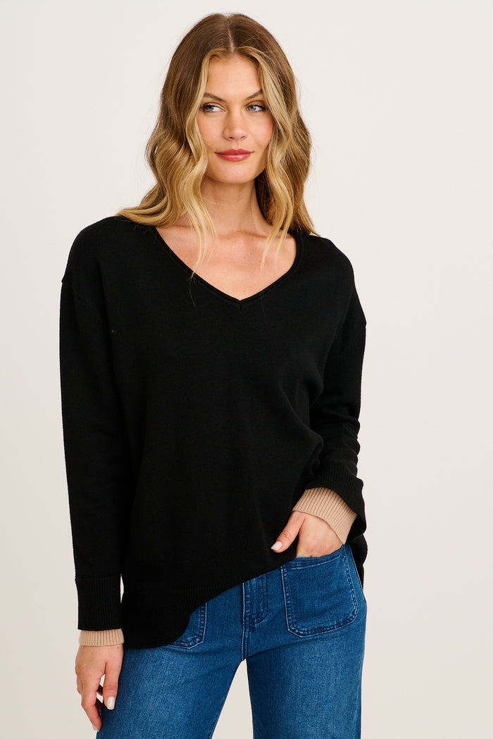 Oleander Knit in Black front