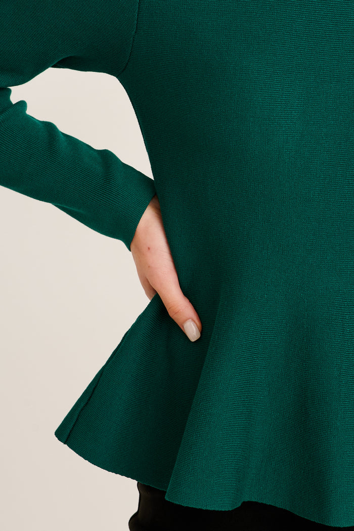 Linnea Knit Top in Green detail