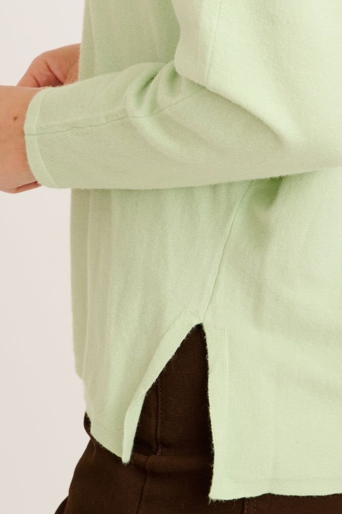 Freja Knit in Mint Green detail
