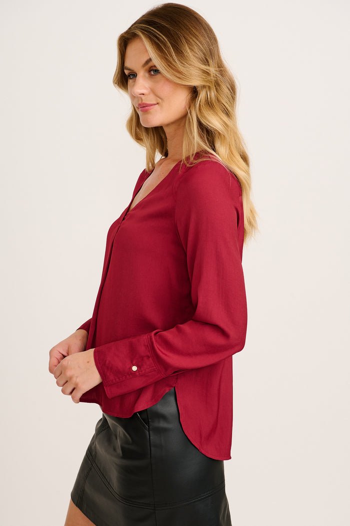 Tove Top in Wine side