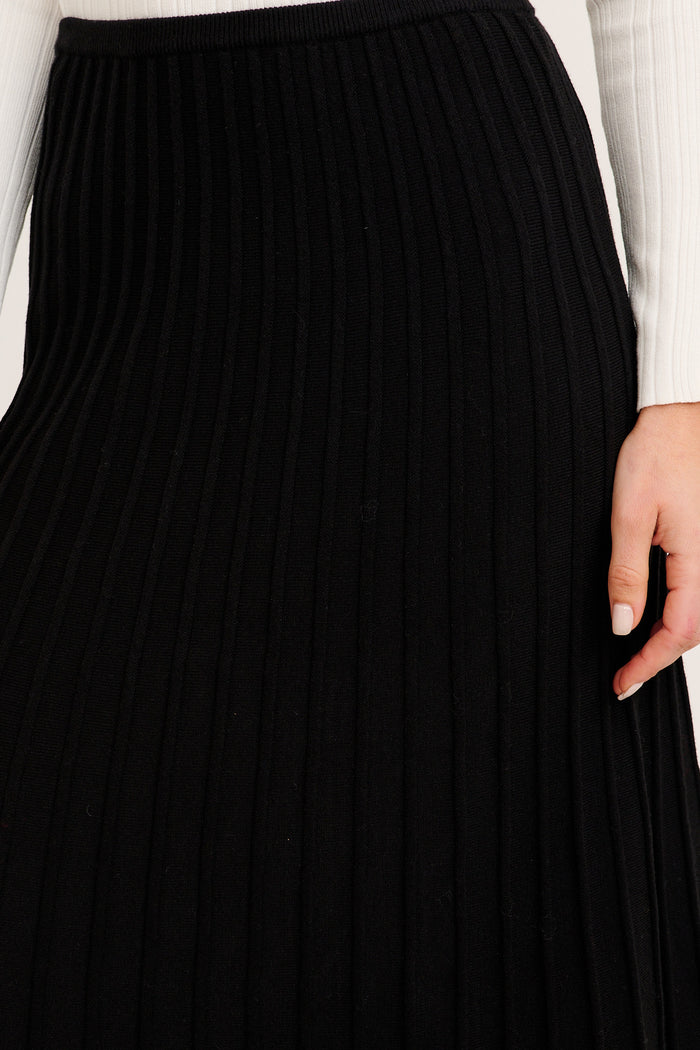 Aisling Maxi Knit Skirt in Black Pleated Cotton Blend detail