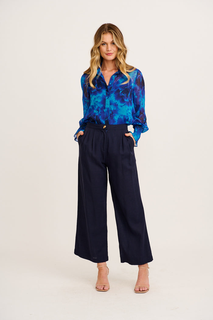 Sweet Sunkiss Shirt in Blue Floral Chiffon full length