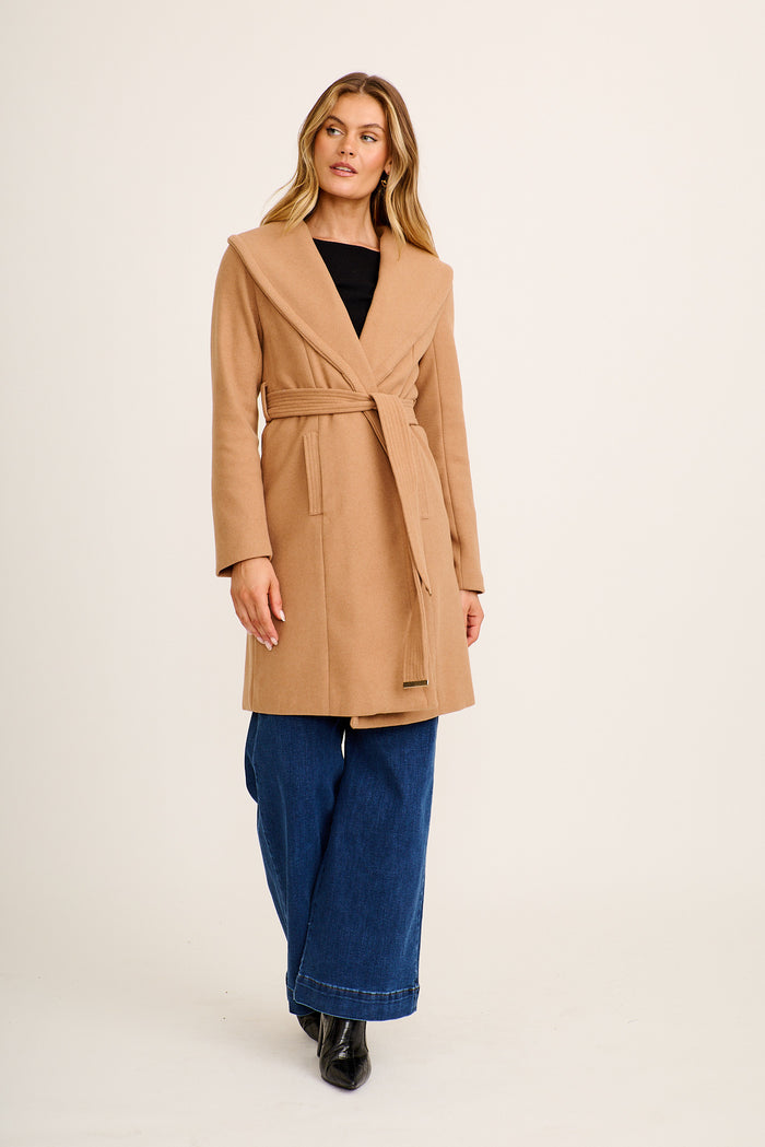 Garcelle Coat In Beige