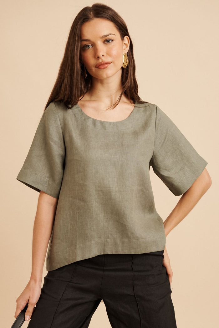 Island Soul Top in Khaki Linen focus shoot front