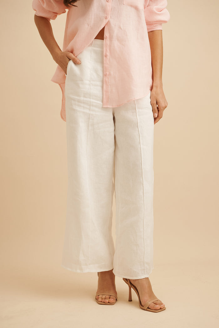 Halara Pant in White Linen focus shoot front