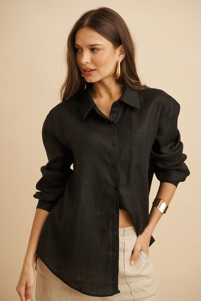 Ocean Echo Shirt in Black Linen focus shoot front