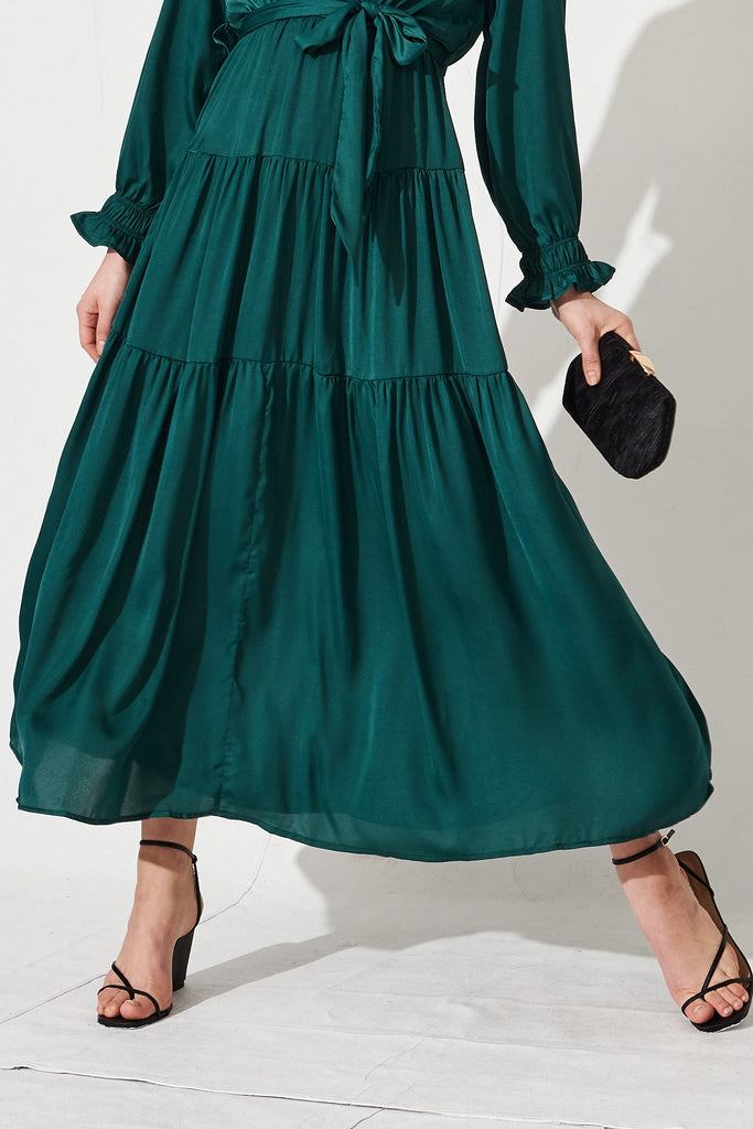 Dominique Maxi Dress In Emerald - detail