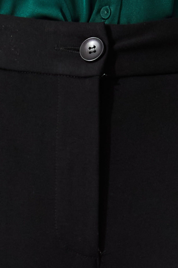 Workflow Stretch Pocket Zip Pants in Black - detail