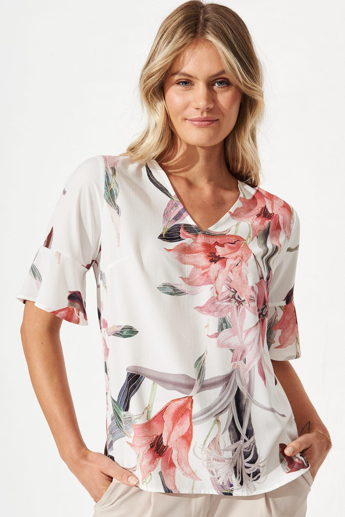 Farrah Top In White Tigerlily Floral
