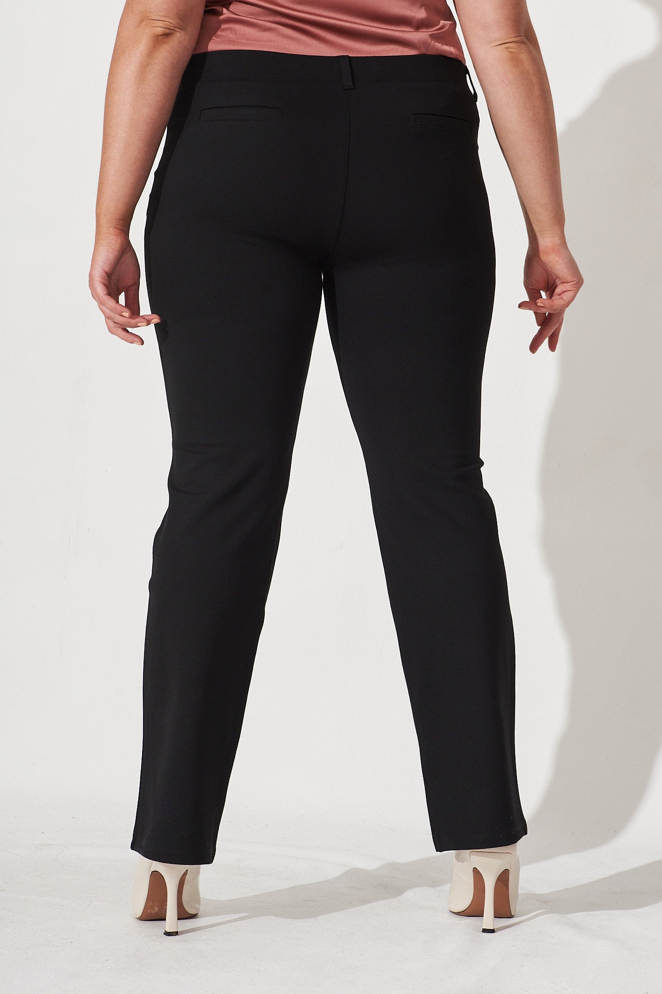 Workflow Stretch Yoga Pants In Black – St Frock