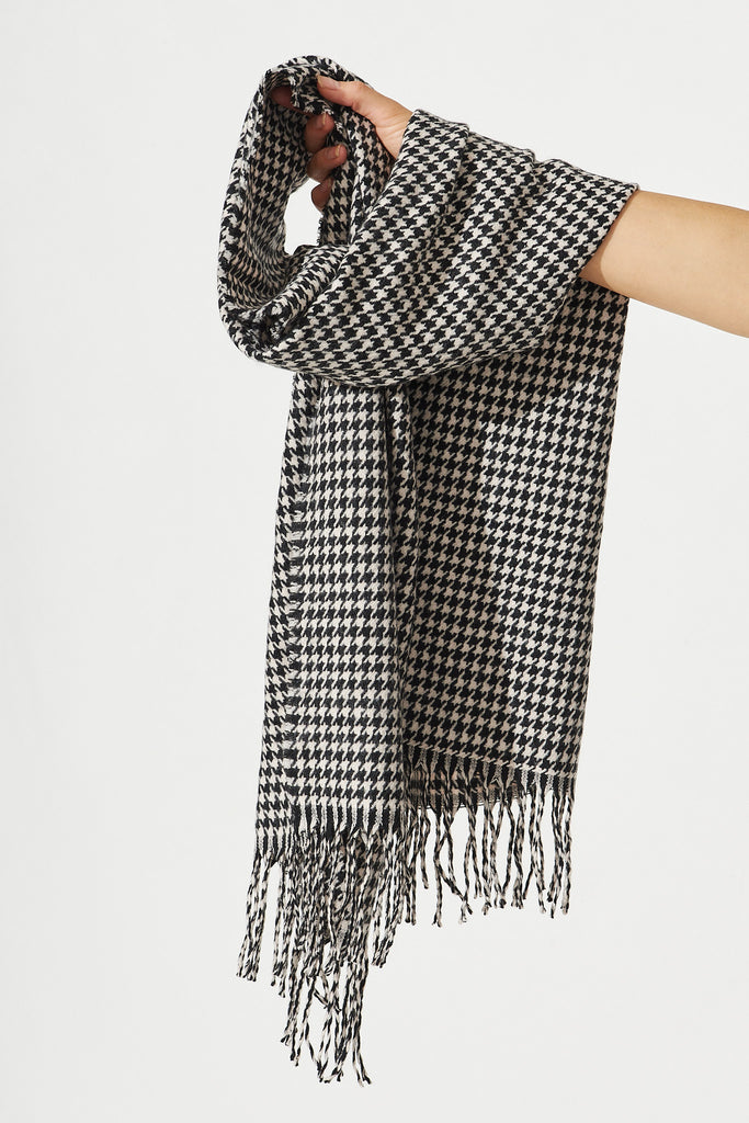 August + Delilah Brienne Scarf In Black With White Houndstooth