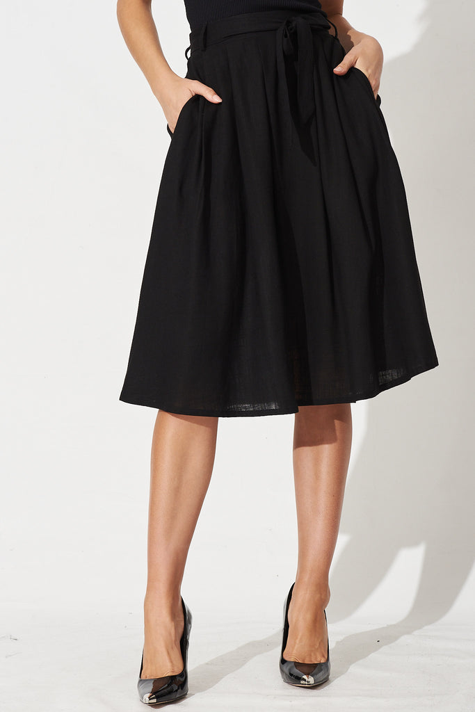 Bailey Midi Skirt In Black Linen - Front