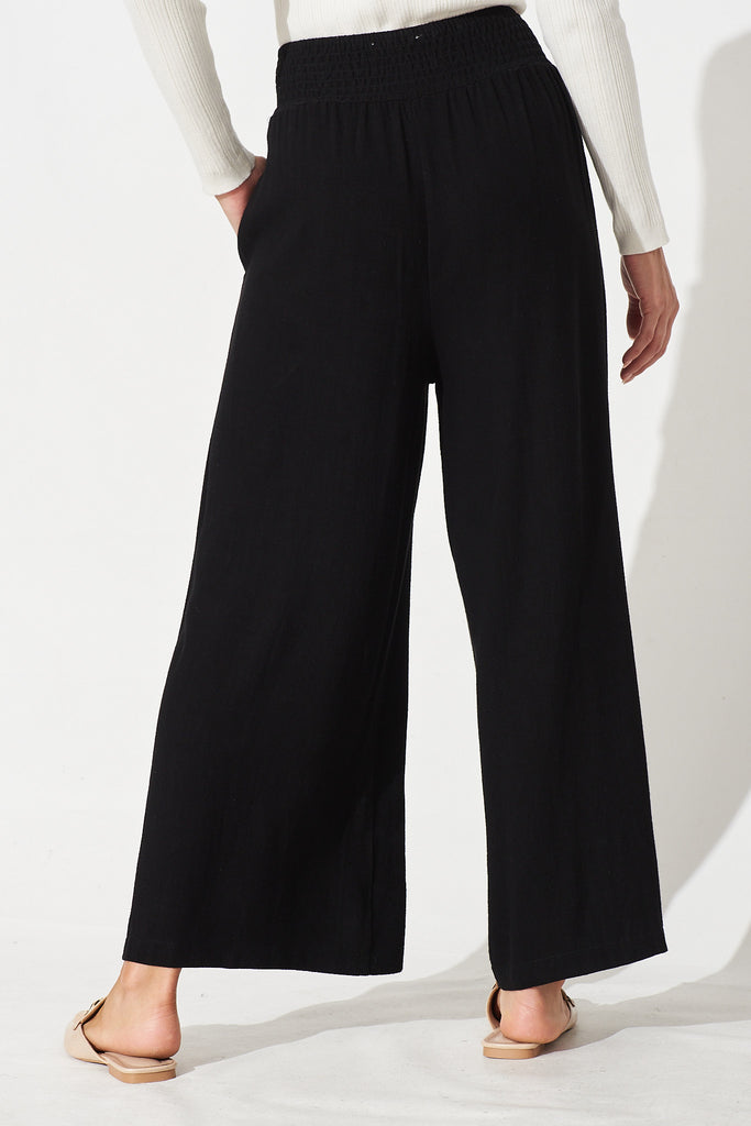 Teselar Pants in Black Linen Blend - Back