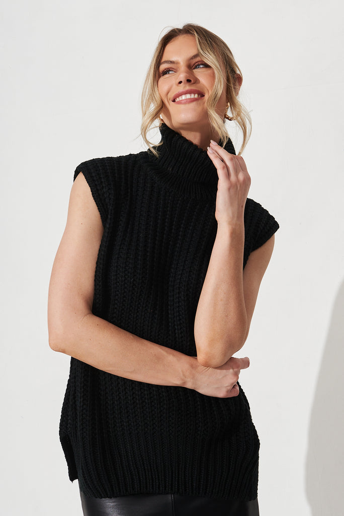 Evelyna Knit Vest In Black - Front