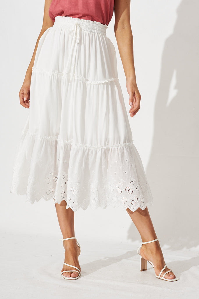 Hidie Midi Skirt In White Lace - front