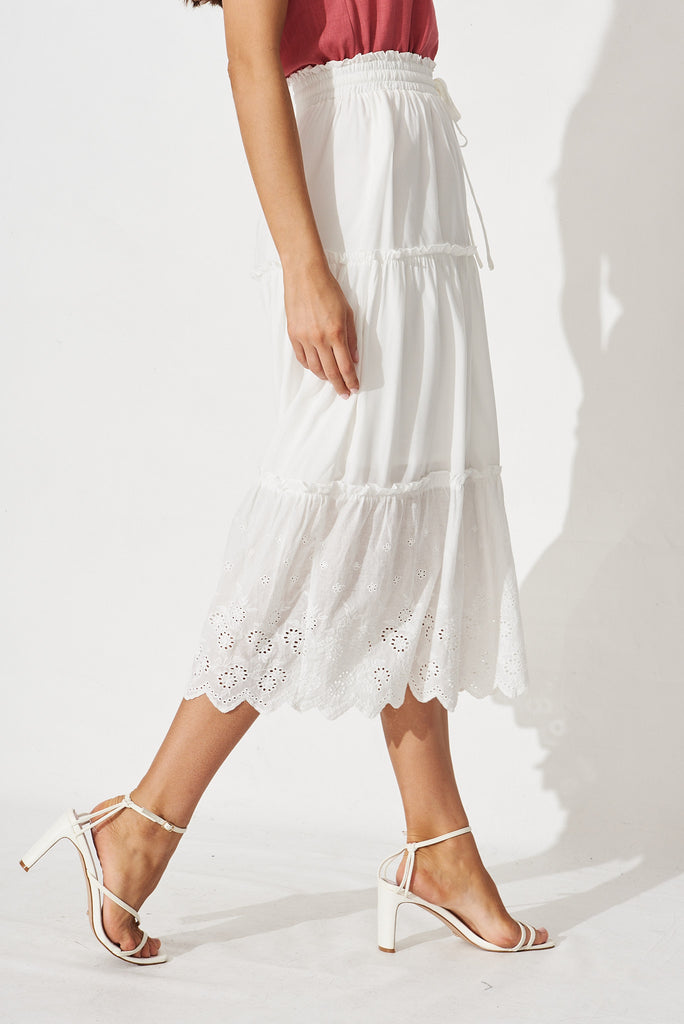 Hidie Midi Skirt In White Lace - side