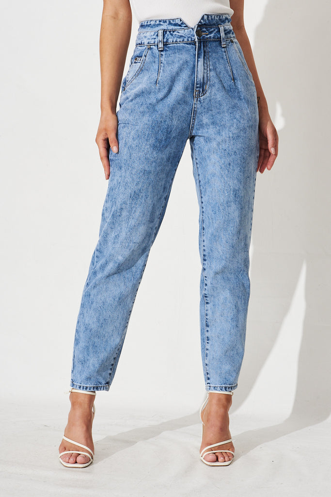 Brieanna Jeans In Light Wash - front