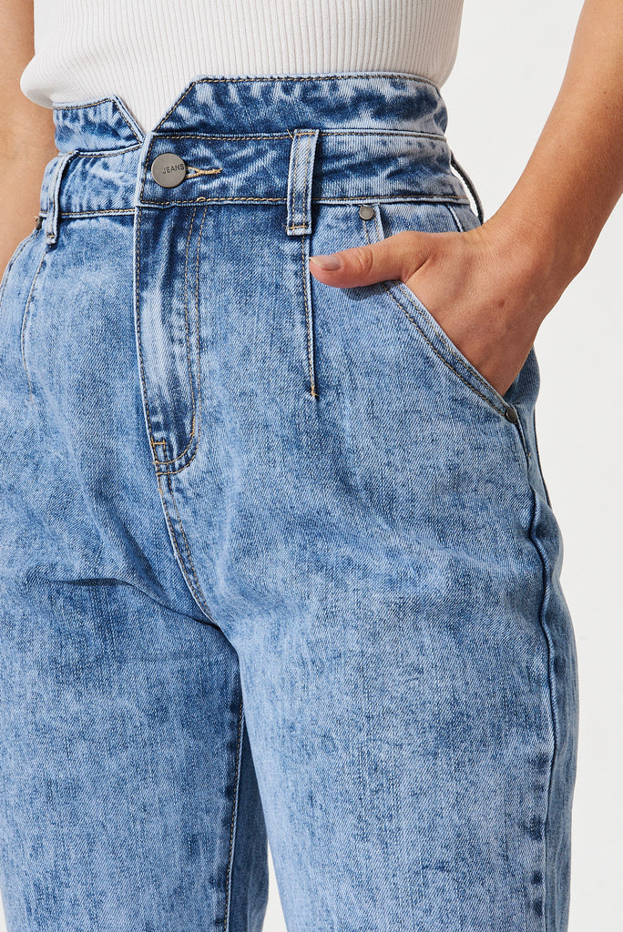 Brieanna Jeans In Light Wash - detail