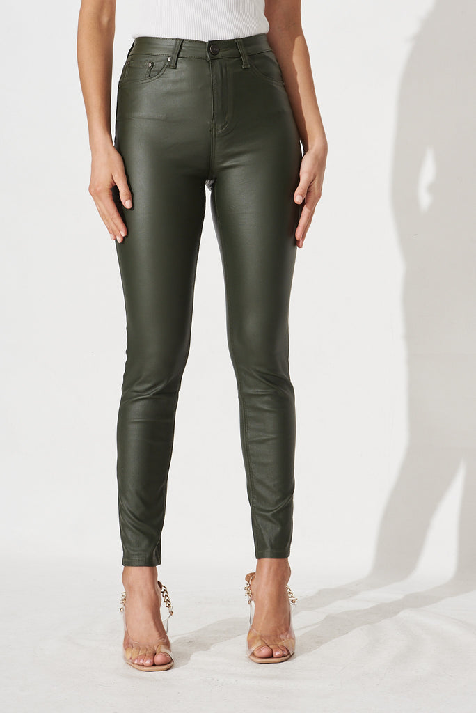Merley Skinny Pants In Olive Leatherette - front