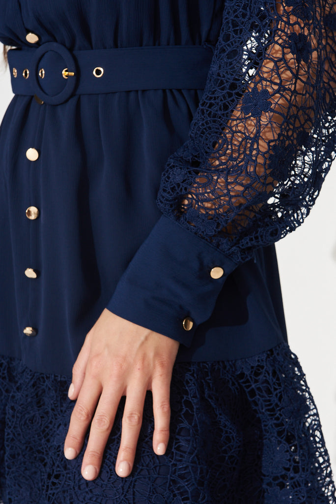 Alannah Dress In Navy Lace - detail