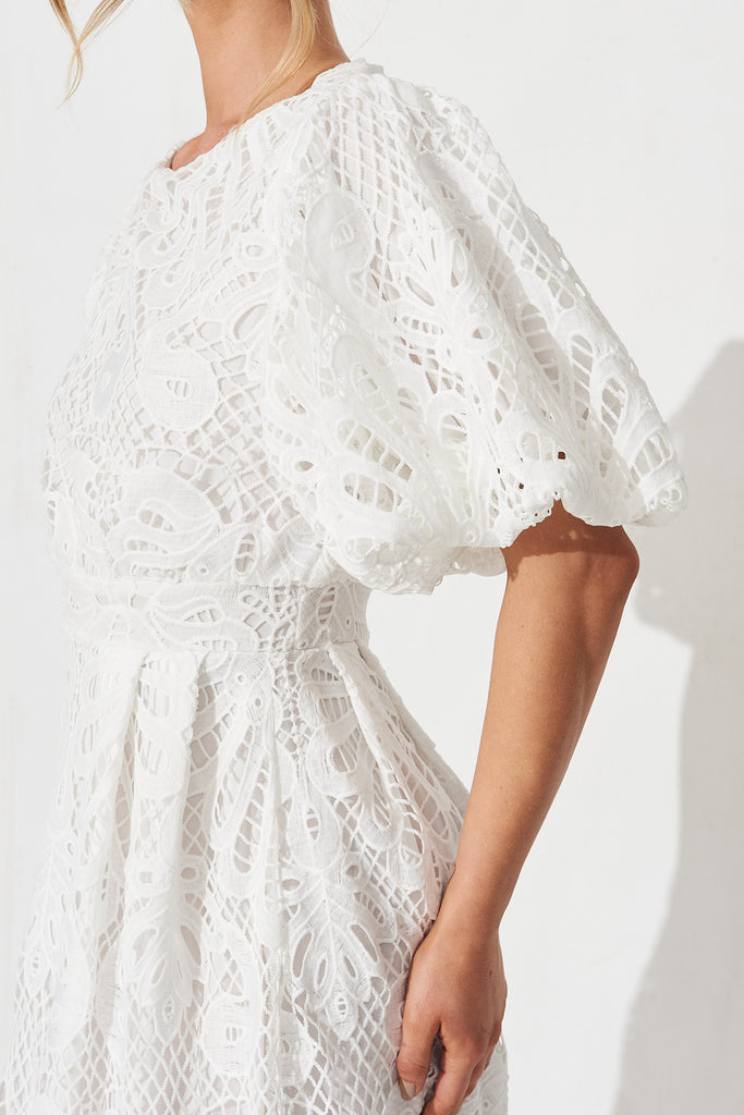 Tillie Lace Maxi Dress In White - detail