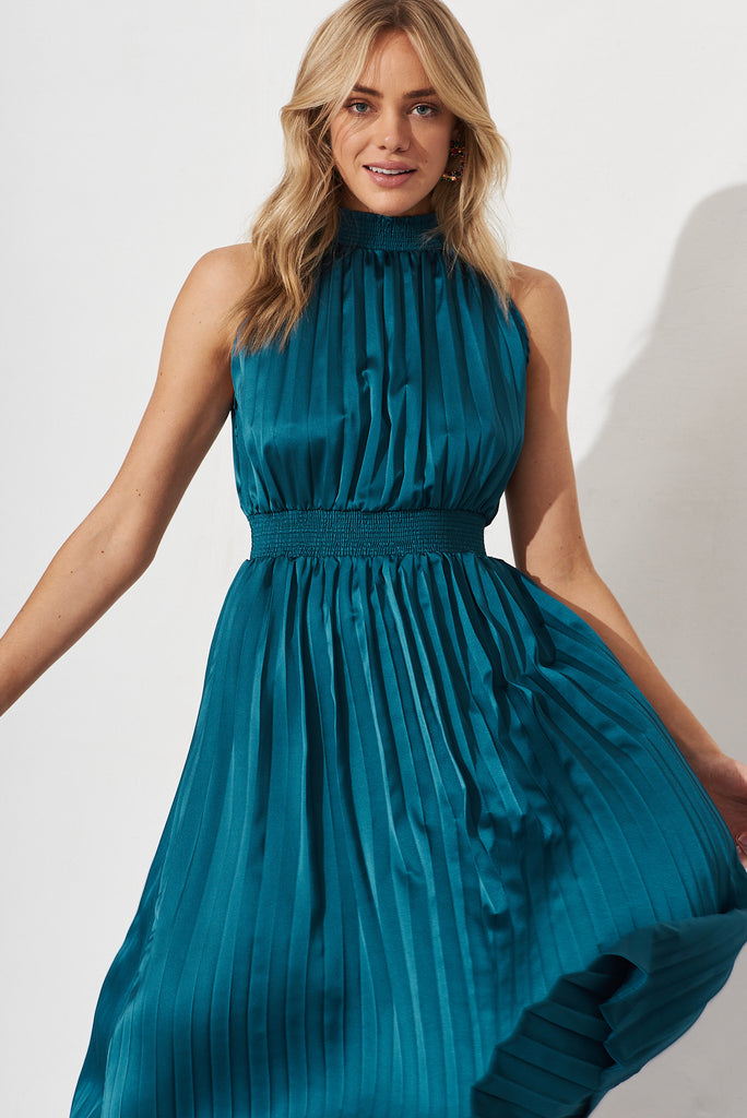 Simmie Midi Dress In Emerald Pleated Satin - front