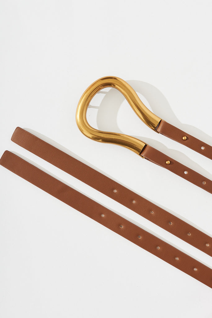 August + Delilah Bernie Belt In Brown With Gold Buckle - detail