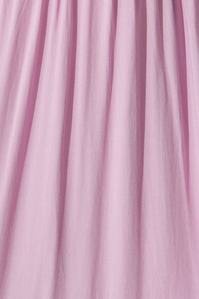 Syracusa Maxi Dress In Purple - fabric