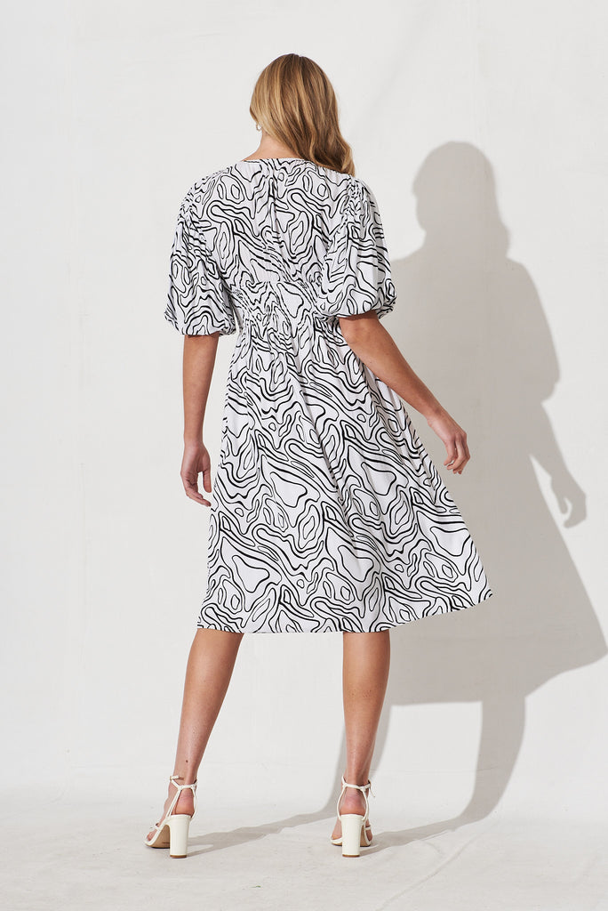 Jecci Midi Dress In White With Black Abstract Print - back