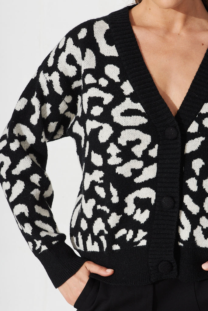 Finsbury Knit Cardigan In Black With White Leopard Wool Blend - detail
