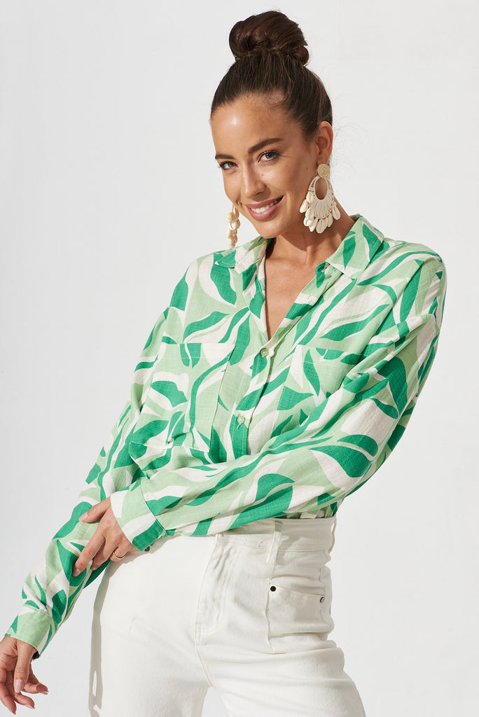Aitana Shirt In White And Green Leaf Print - front