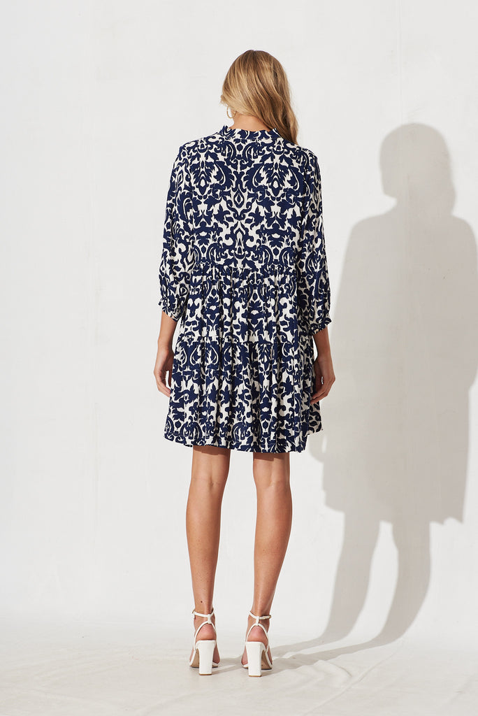 Caracelle Smock Dress In White With Navy Print - back