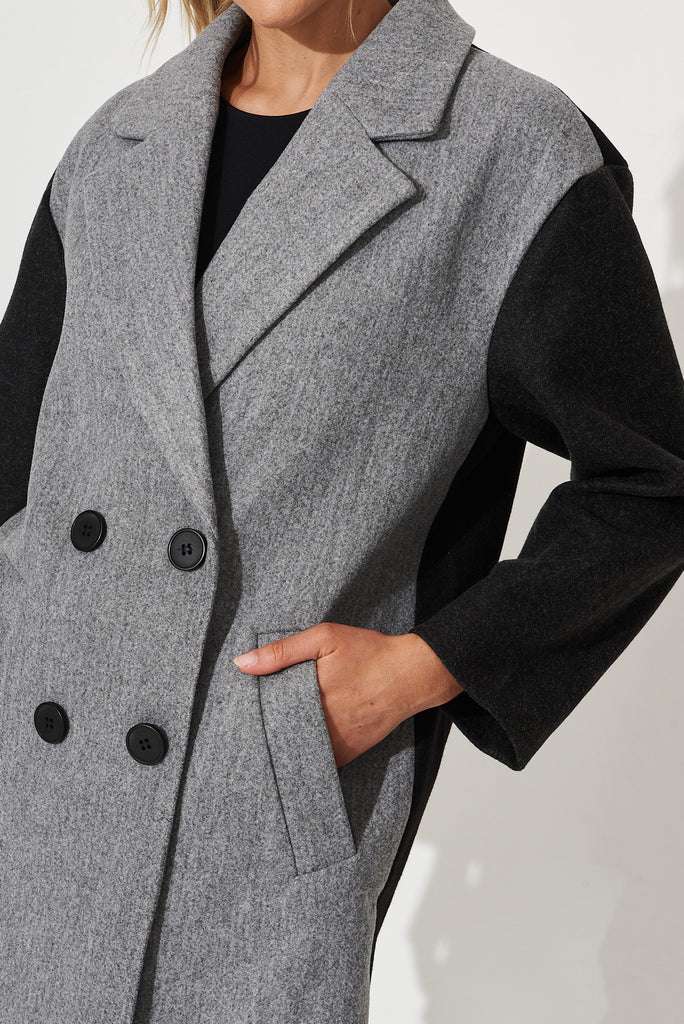 Moana Coat In Grey With Black Colourblock - detail