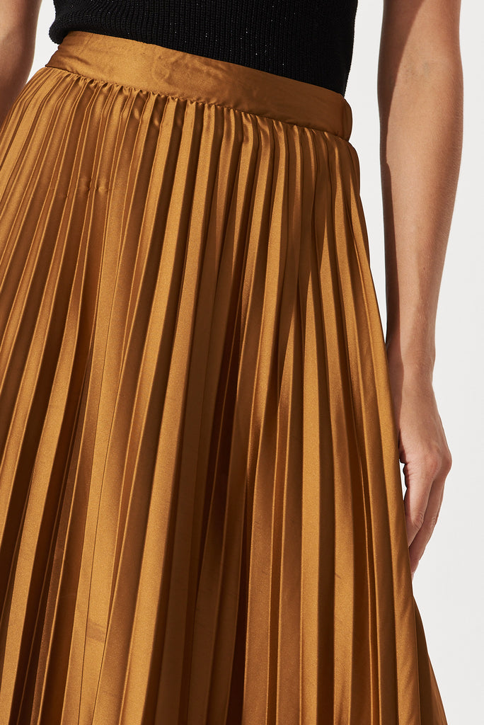 Allison Midi Pleat Skirt In Bronze Satin - detail