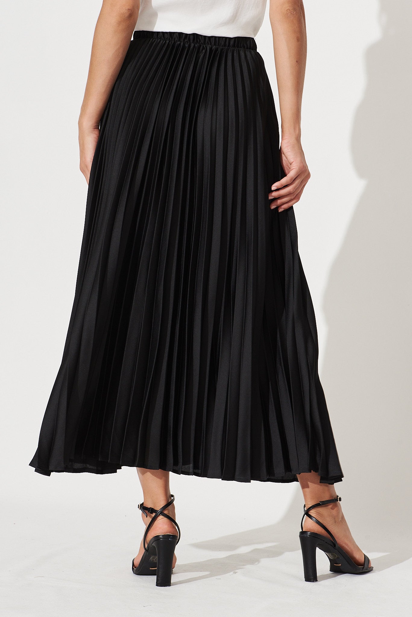 Allison Midi Pleat Skirt In Black Satin – St Frock