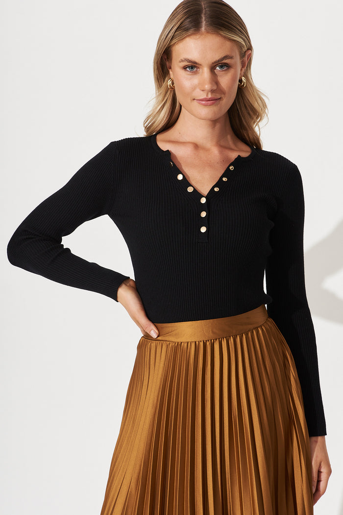 Dover Heights Knit In Black - front