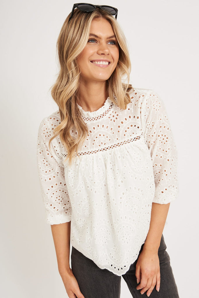 Donia Top In White Embroidery